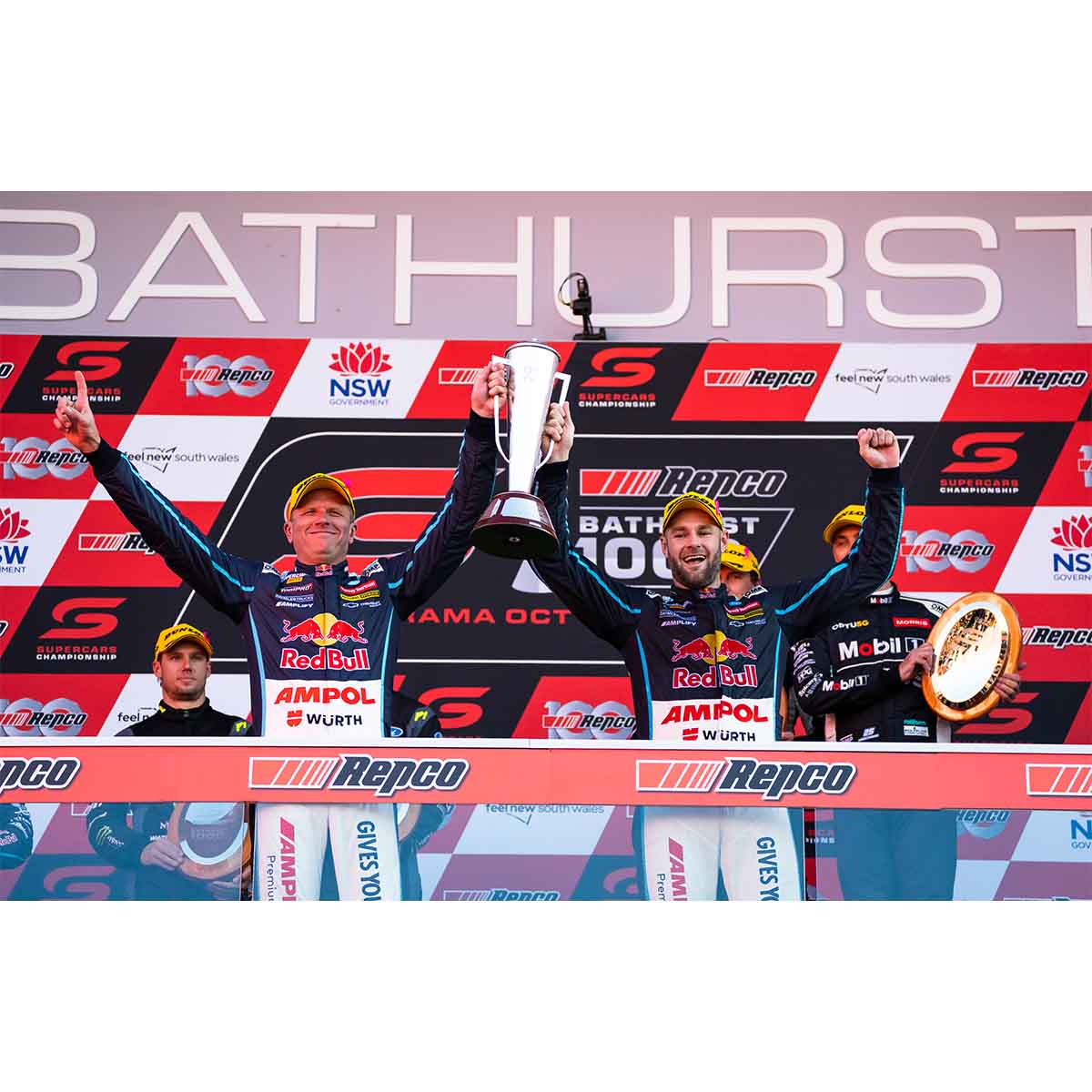 HOLDEN ZB COMMODORE - RED BULL AMPOL RACING - VAN GISBERGEN/TANDER #97 - 2022 Bathurst 1000 WINNER - 1:64 Scale Diecast Model Car - Image 6