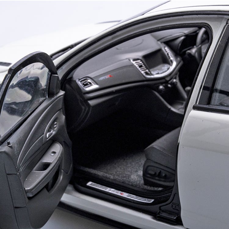 HSV Gen-F2 GTSR - 2017 - Heron White - 1:18 Scale Model Car - Image 11