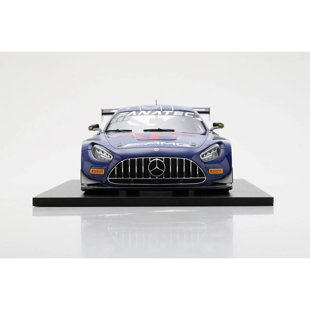 MERCEDES-AMG GT3 - 2022 GT WORLD CHALLENGE AUSTRALIA - TRIPLE EIGHT RACE ENGINEERING #888 - VAN GISBERGEN/PRINCE IBRAHIM - PHILLIP ISLAND GRAND PRIX CIRCUIT - RACE 1 - 3RD PLACE - 1:18 Scale Resin Model Car - Image 5