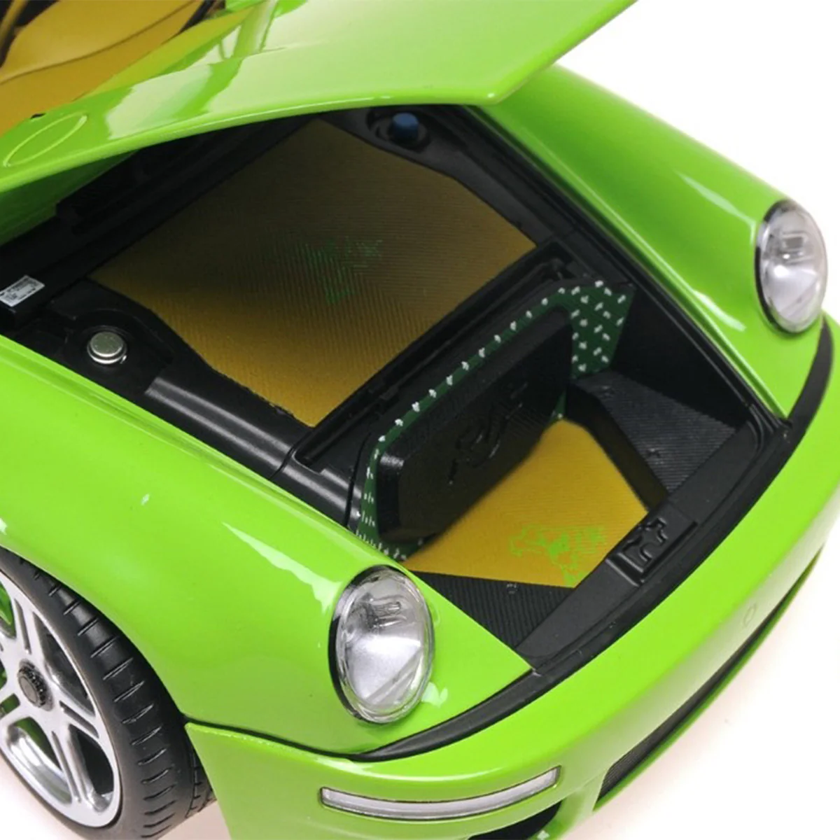 RUF SCR - 2018 - BIRCH GREEN - 1:18 Scale Resin Model Car - Image 3